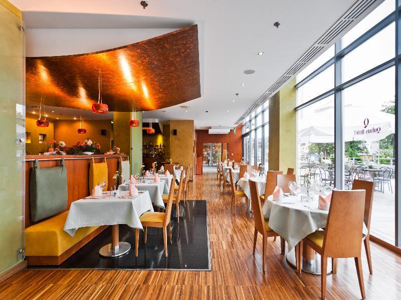 Courtyard By Marriott Katowice City Center Restaurant photo