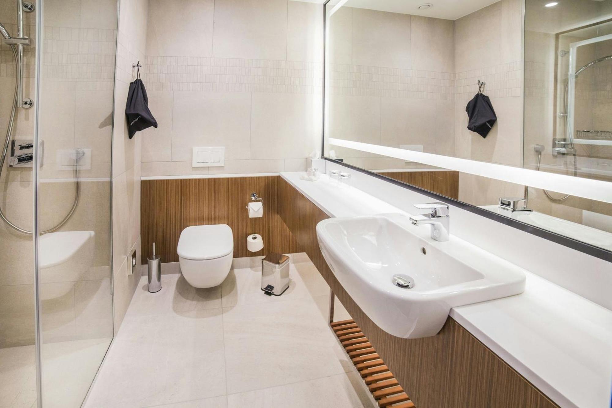 Courtyard By Marriott Katowice City Center Exterior photo