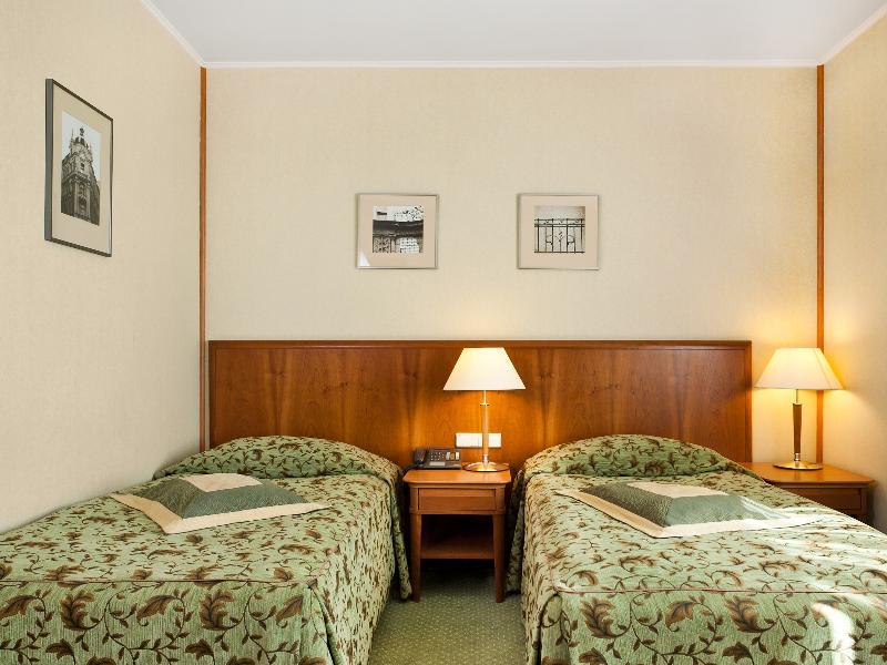Courtyard By Marriott Katowice City Center Exterior photo