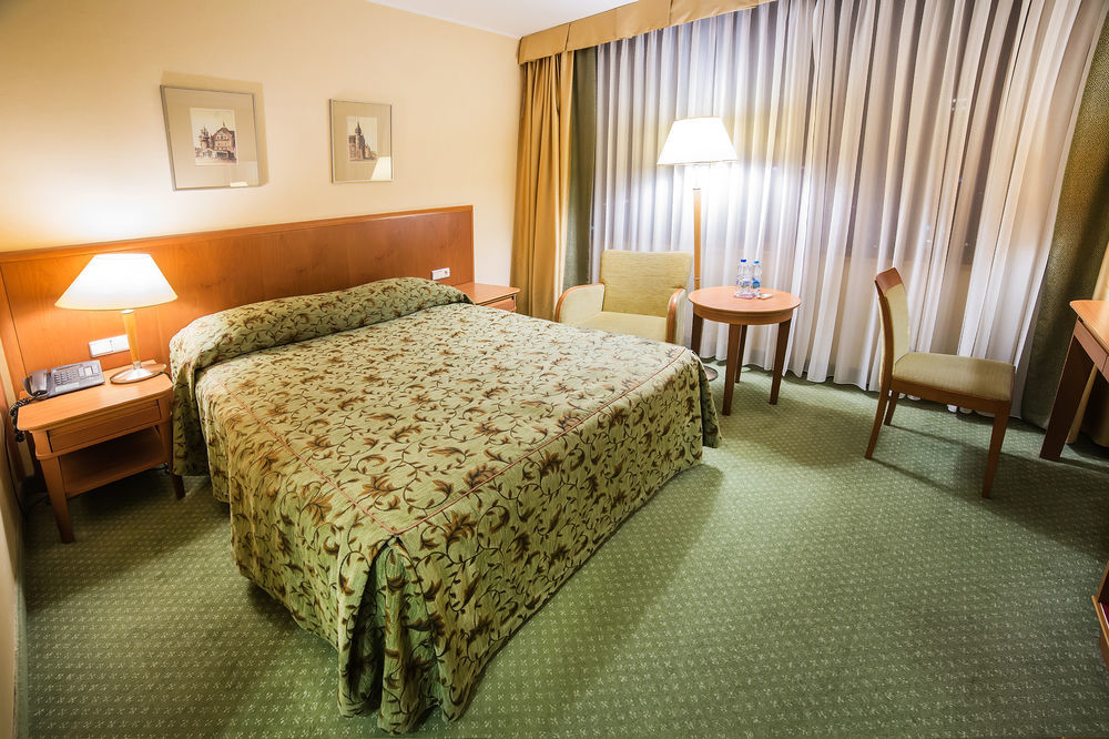 Courtyard By Marriott Katowice City Center Exterior photo