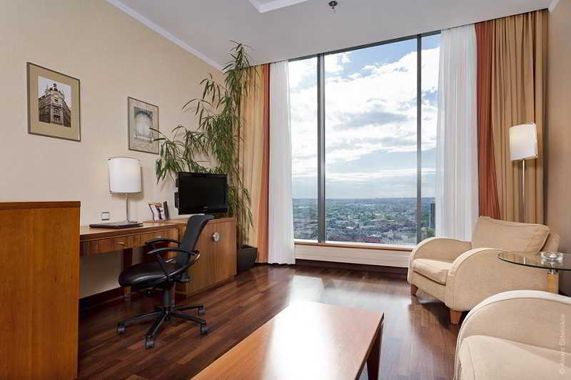 Courtyard By Marriott Katowice City Center Room photo